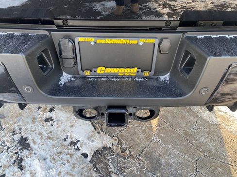 Used 2025 Ford F250 Platinum image 4