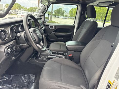 Used 2023 Jeep Gladiator Sport w/ Trailer Tow Package AWD/4WD image 19