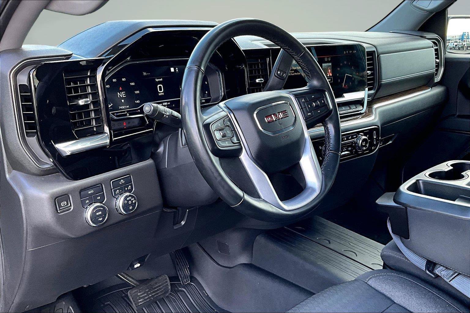 Used 2023 GMC Sierra 1500 Elevation AWD/4WD image 15