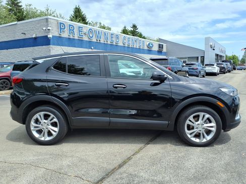 Used 2023 Buick Encore GX Preferred w/ Cold Weather Comfort Package AWD/4WD image 2