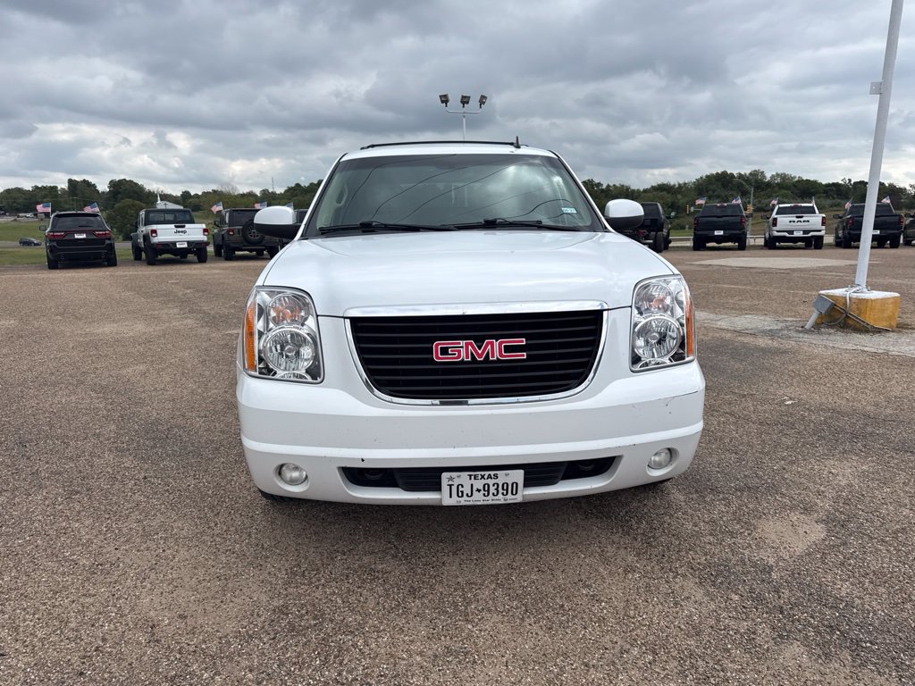 Used 2011 GMC Yukon SLT AWD/4WD image 2