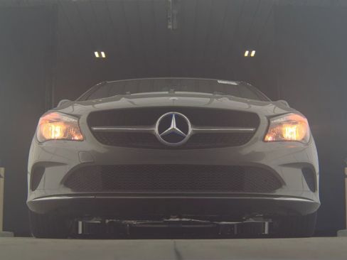 Used 2018 Mercedes-Benz CLA 250 image 4