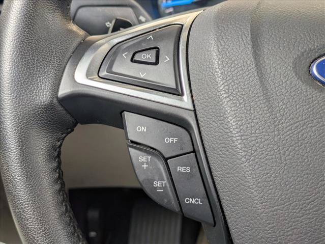 Used 2017 Ford Fusion SE FWD image 5