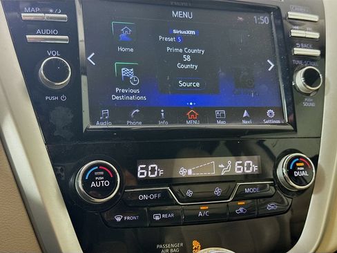 Used 2017 Nissan Murano Platinum w/ Platinum Technology Package FWD image 17