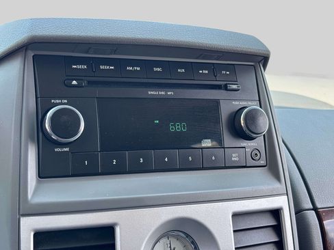 Used 2010 Chrysler Town & Country LX w/ PWR Convenience Group FWD image 24