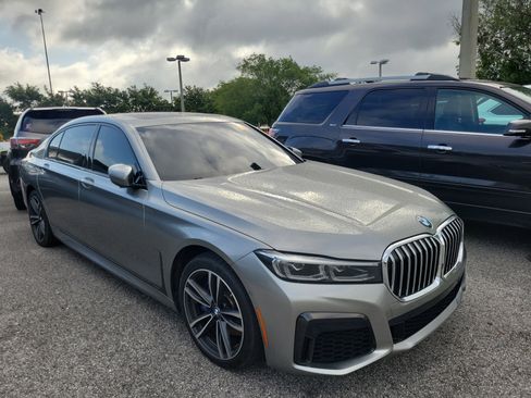 Used 2020 BMW 740i xDrive w/ M Sport Package AWD/4WD image 6