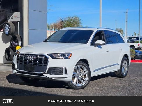 Used 2023 Audi Q7 Premium w/ Convenience Package image 1