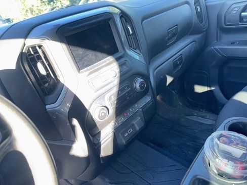 Used 2022 Chevrolet Silverado 1500 Custom image 6