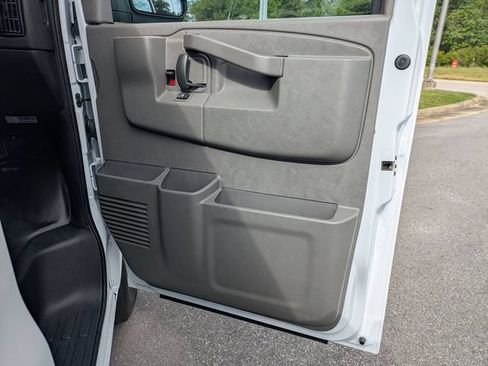 New 2026 Chevrolet Express 2500 w/ Driver Convenience Package RWD image 24
