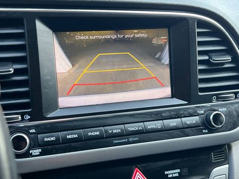 Used 2017 Hyundai Elantra SE w/ SE A/T Tech Package 03 image 18