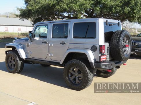 Used 2018 Jeep Wrangler Unlimited Rubicon image 3