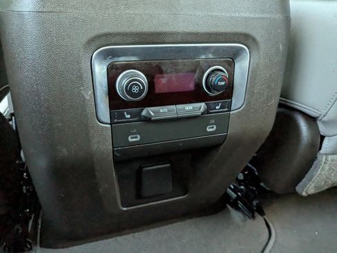 Used 2021 Chevrolet Tahoe Z71 w/ Z71 Signature Package image 16