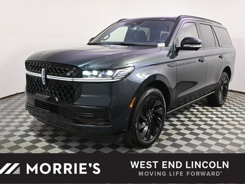 New 2025 Lincoln Navigator Reserve w/ Jet Appearance Package image 1