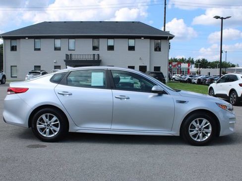 Used 2018 Kia Optima LX FWD image 6