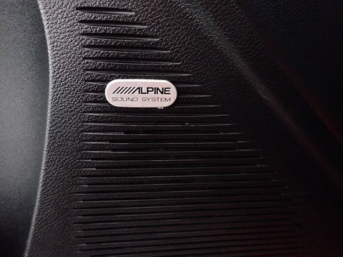 Used 2015 Dodge Challenger R/T Scat Pack w/ Scat Pack Stripe Group image 25