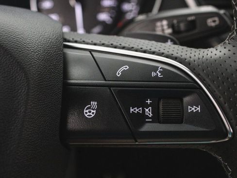 Used 2023 Audi SQ5 Premium w/ Convenience Package image 24