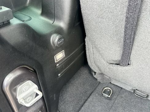 Used 2022 Jeep Wrangler Sport AWD/4WD image 29