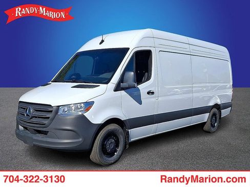 Used 2025 Mercedes-Benz Sprinter 2500 image 1