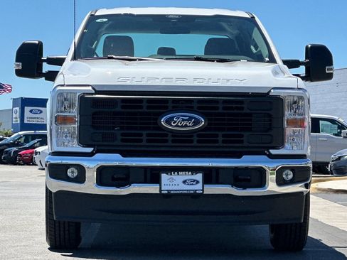 New 2026 Ford F350 XL w/ XL Chrome Package AWD/4WD image 8