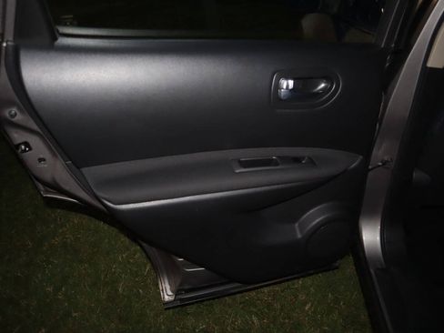 Used 2013 Nissan Rogue S AWD/4WD image 16