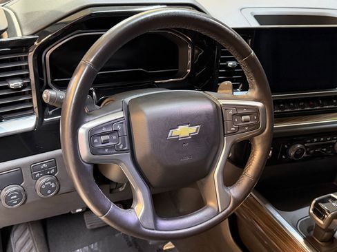 Used 2022 Chevrolet Silverado 1500 LT image 14