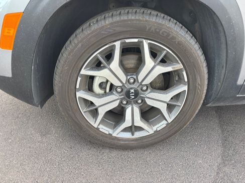 Certified 2021 Kia Seltos EX AWD/4WD image 6