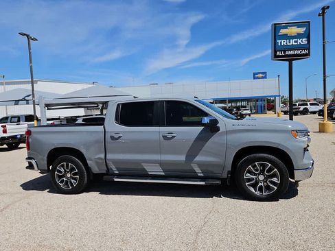 Used 2024 Chevrolet Silverado 1500 LT w/ Leather Package RWD image 9