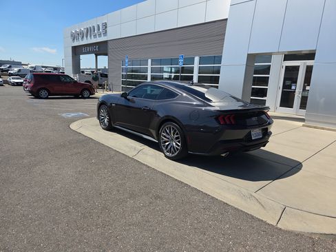 Used 2024 Ford Mustang GT Premium image 3
