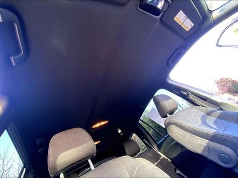 Used 2022 Honda Pilot Sport image 13