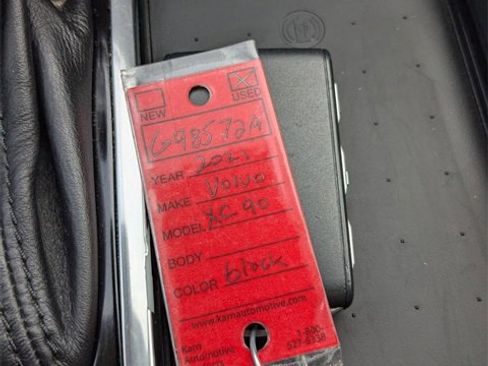 Used 2021 Volvo XC90 T6 Momentum w/ Advanced Package image 27