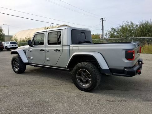 Used 2021 Jeep Gladiator Rubicon AWD/4WD image 6