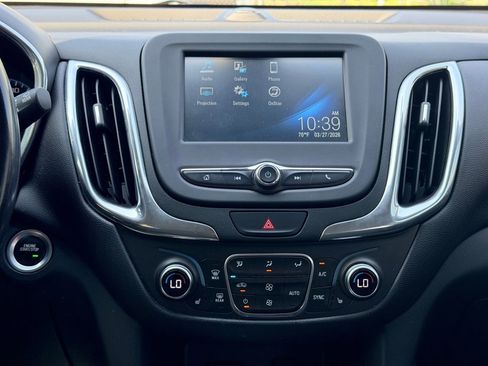 Used 2018 Chevrolet Equinox LT image 15