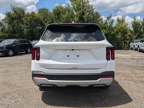 New 2026 Kia Sorento LX FWD image 6