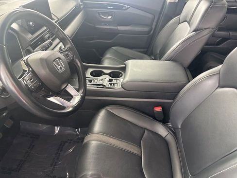 Used 2025 Honda Pilot EX-L image 26