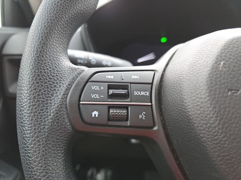 Used 2025 Honda CR-V EX image 16