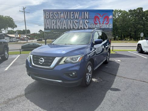 Used 2019 Nissan Pathfinder SV FWD image 1