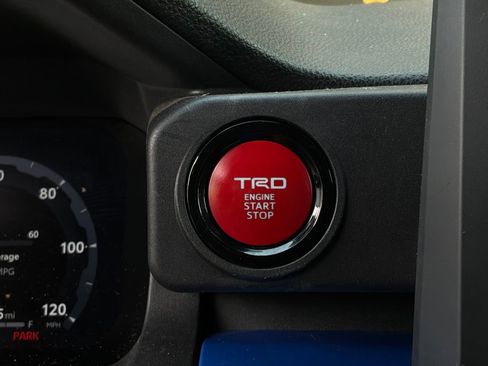 Used 2025 Toyota Tacoma TRD Off-Road AWD/4WD image 28