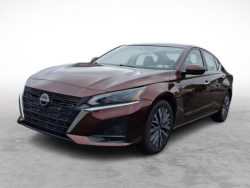 Used 2023 Nissan Altima 2.5 SV FWD image 1
