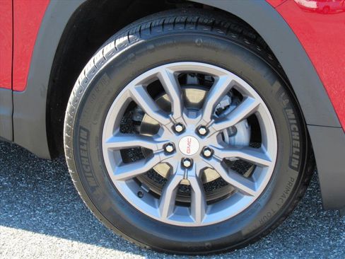 Used 2024 GMC Terrain SLT w/ Infotainment Package II image 7