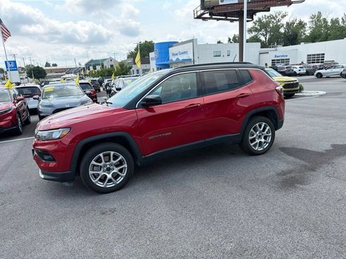 Used 2025 Jeep Compass Limited AWD/4WD image 6