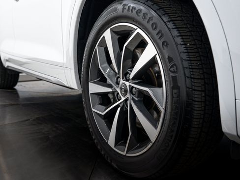 Certified 2024 Audi Q5 2.0T Premium Plus AWD/4WD image 25