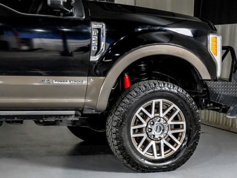 Used 2017 Ford F250 King Ranch w/ King Ranch Ultimate Package image 7