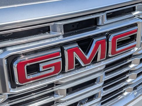 New 2026 GMC Yukon Denali w/ Denali Reserve Package AWD/4WD image 37
