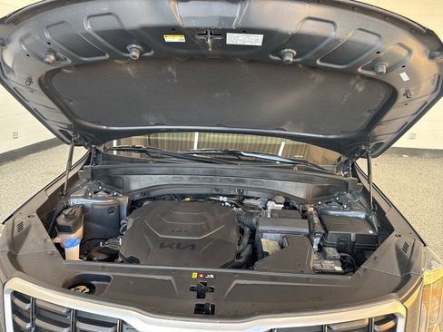 Used 2025 Kia Telluride S image 29
