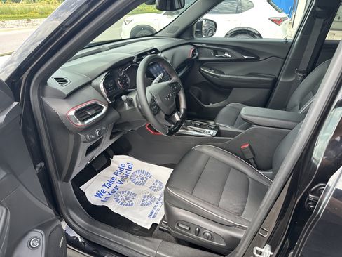 Used 2022 Chevrolet TrailBlazer RS w/ Sun and Liftgate Package AWD/4WD image 10