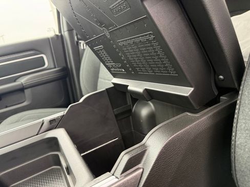 New 2026 RAM 2500 Big Horn AWD/4WD image 25
