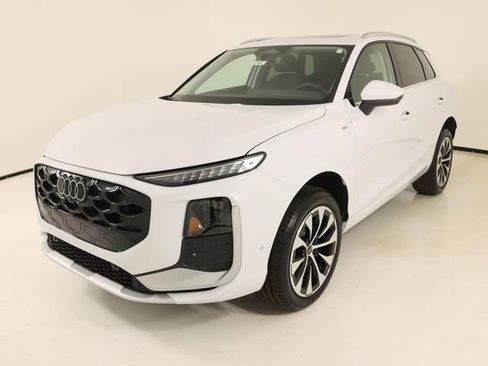 New 2026 Audi Q3 quattro 2.0T image 1