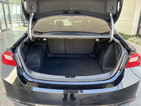 Used 2016 Chevrolet Malibu LT image 18