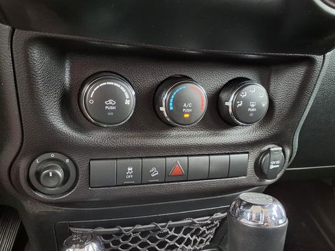 Certified 2017 Jeep Wrangler Unlimited Sport AWD/4WD image 20