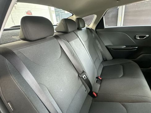 Used 2025 Kia K4 FWD image 26